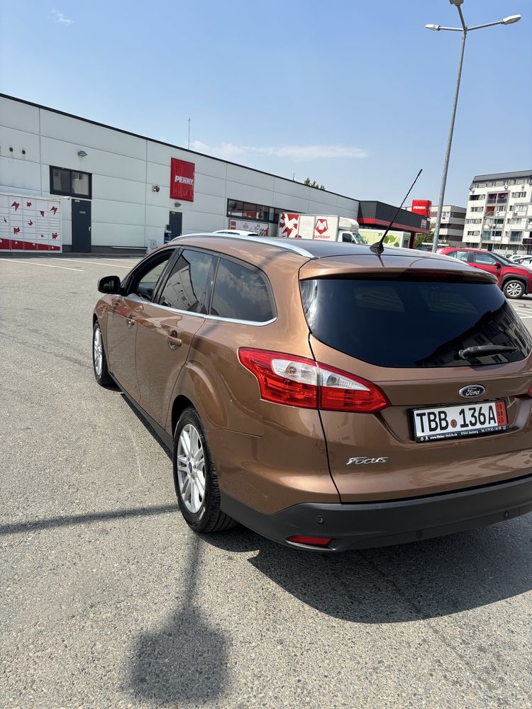 Ford Focus 1.6 diesel, 2014, FULL, Piele, Navi, parcheaza singura