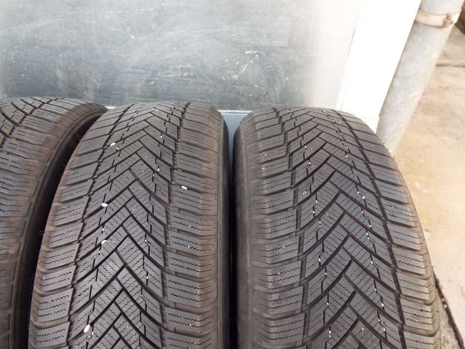 vand 4 anvelope de iarna 205/60/16 tourador winter pro ts1 pret 500lei