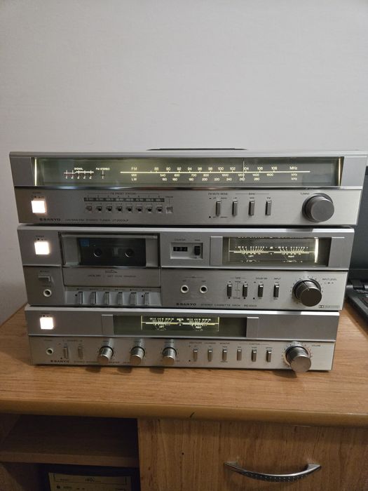 Linie audio Sanyo JA-2003