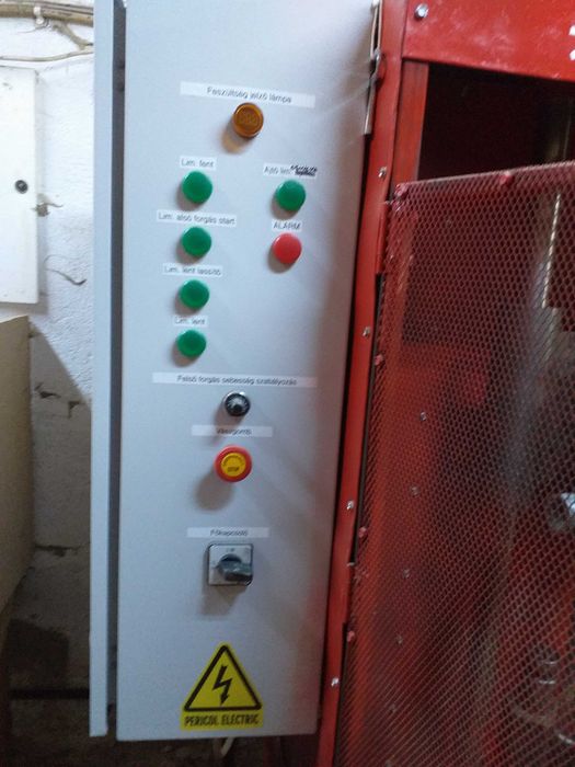 Utilaj industrial semi-automat pentru formare ceramică (300–400 buc)