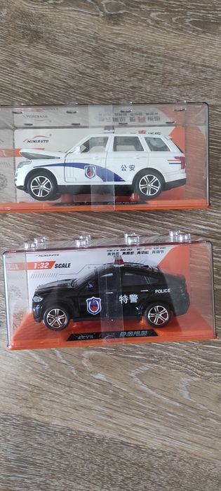 Машинки полиция 1:32