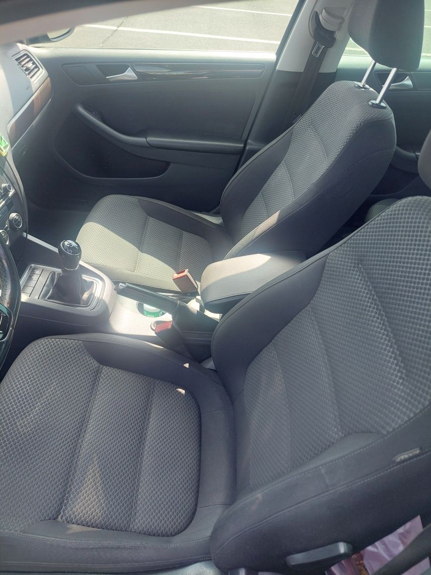 Vând jetta 2016 2.0 TDI