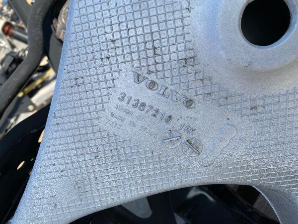 Punte spate completa 4X4 VOLVO V90 2017+ 31360861