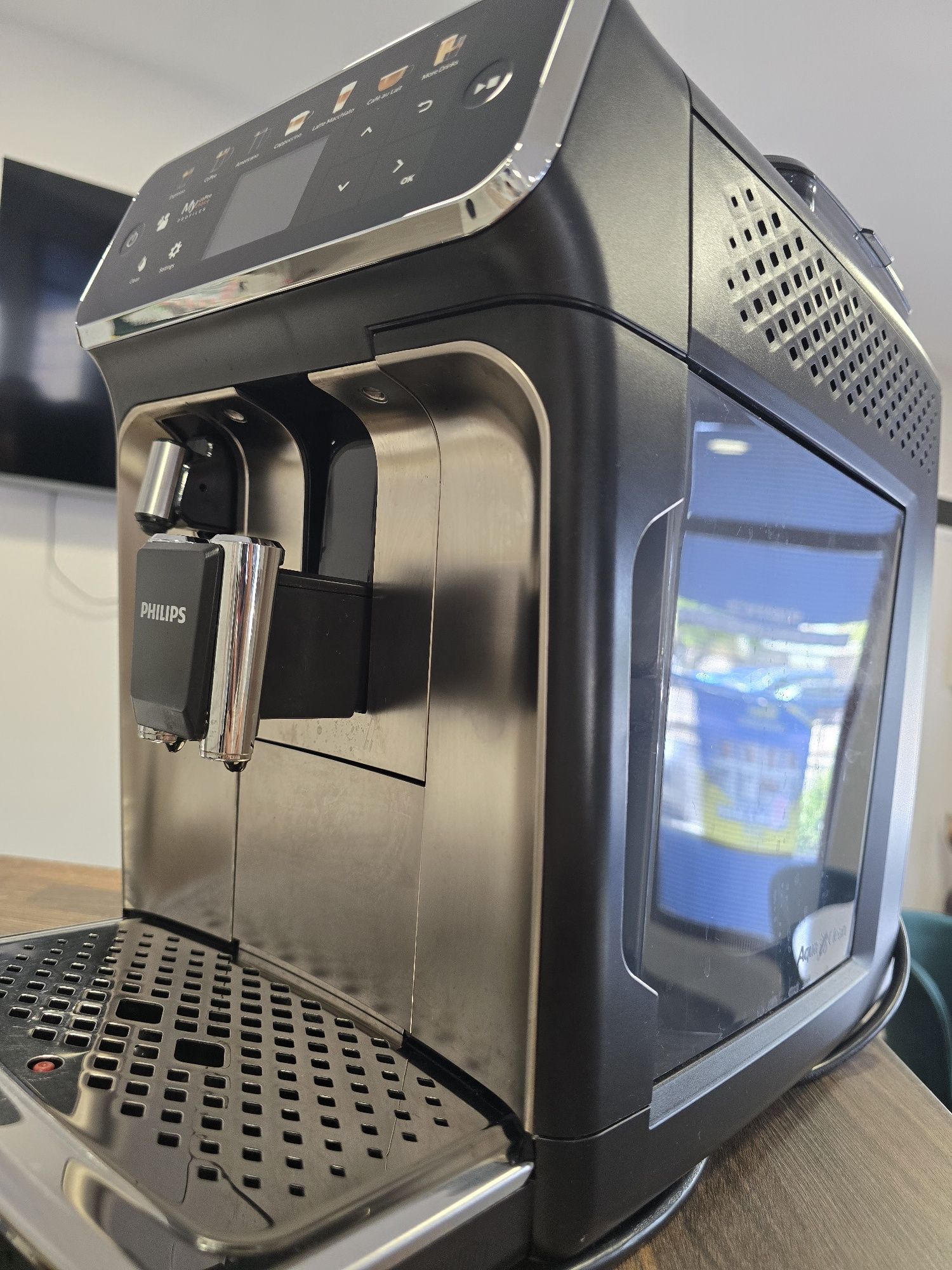 Philips 5400 LatteGo НОВА кафемашина