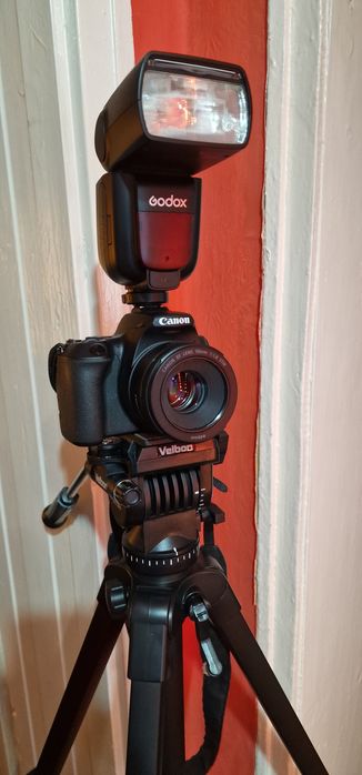 Canon EOS 250D + 5 обектива