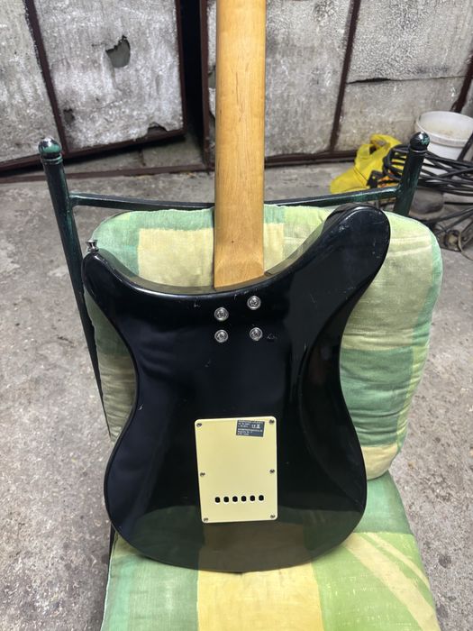 Работеща немска бас китара