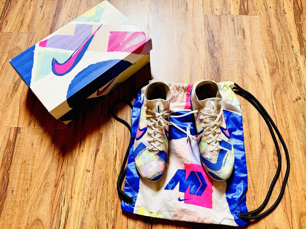 Професионални футболни бутонки Nike Mercurial Superfly 9 Elite SE FG