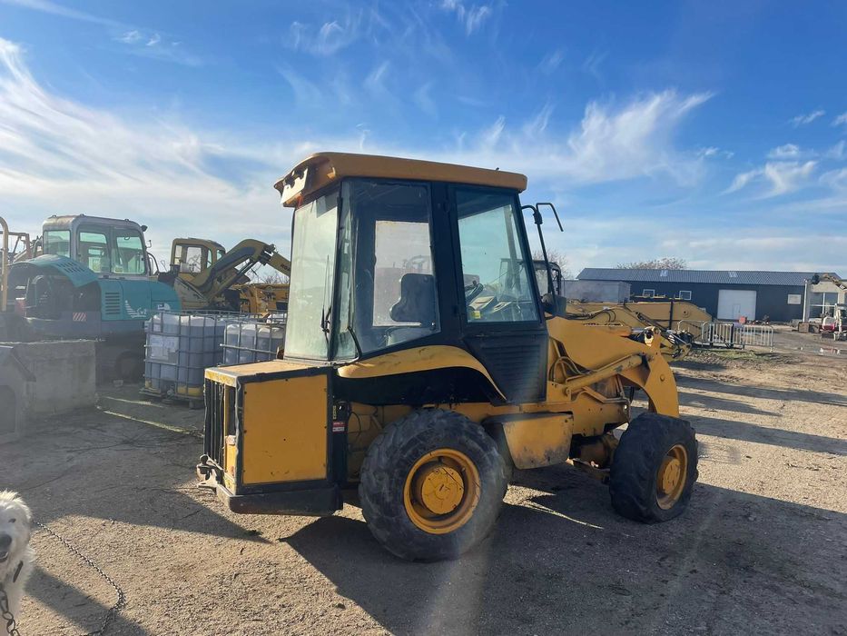 Dezmembrez buldoexcavator JCB 2CX