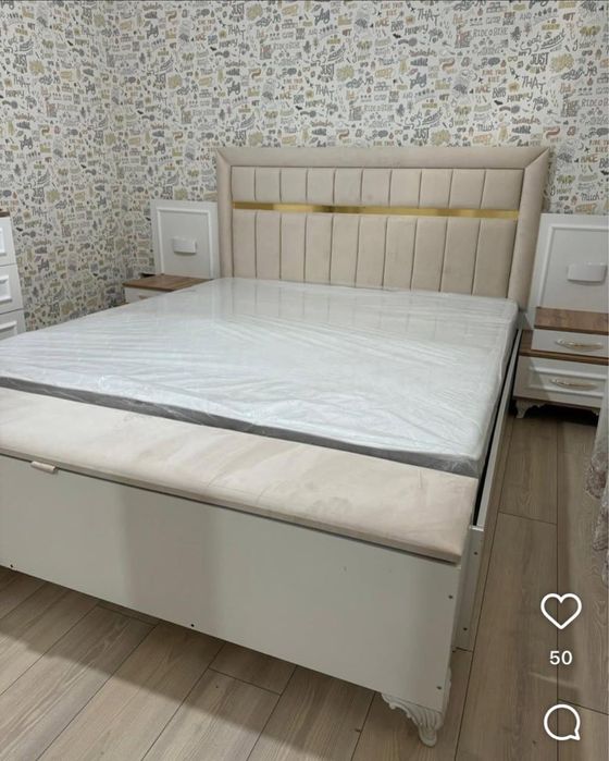 Спальный гарнитур