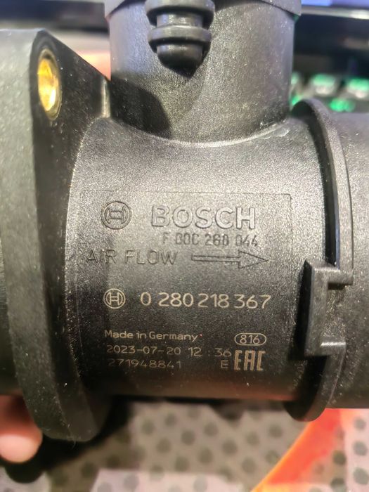 Дебитомер BOSCH (OE: 06A906461)