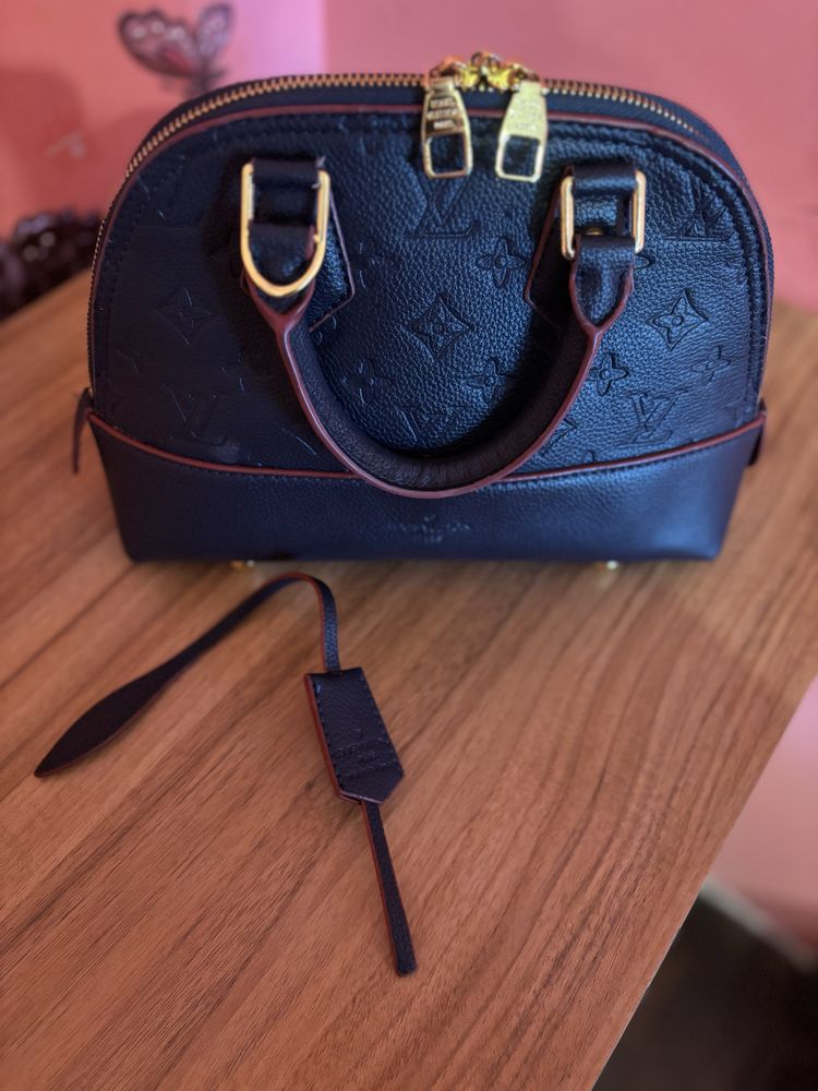 Дамска чанта  Louis vuitton