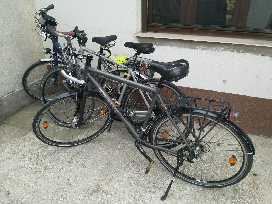 Biciclete din aluminiu cu roți pe 28".