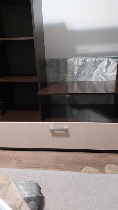 Продам тумбу под телевизор