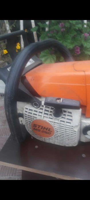 Продам бензопилу