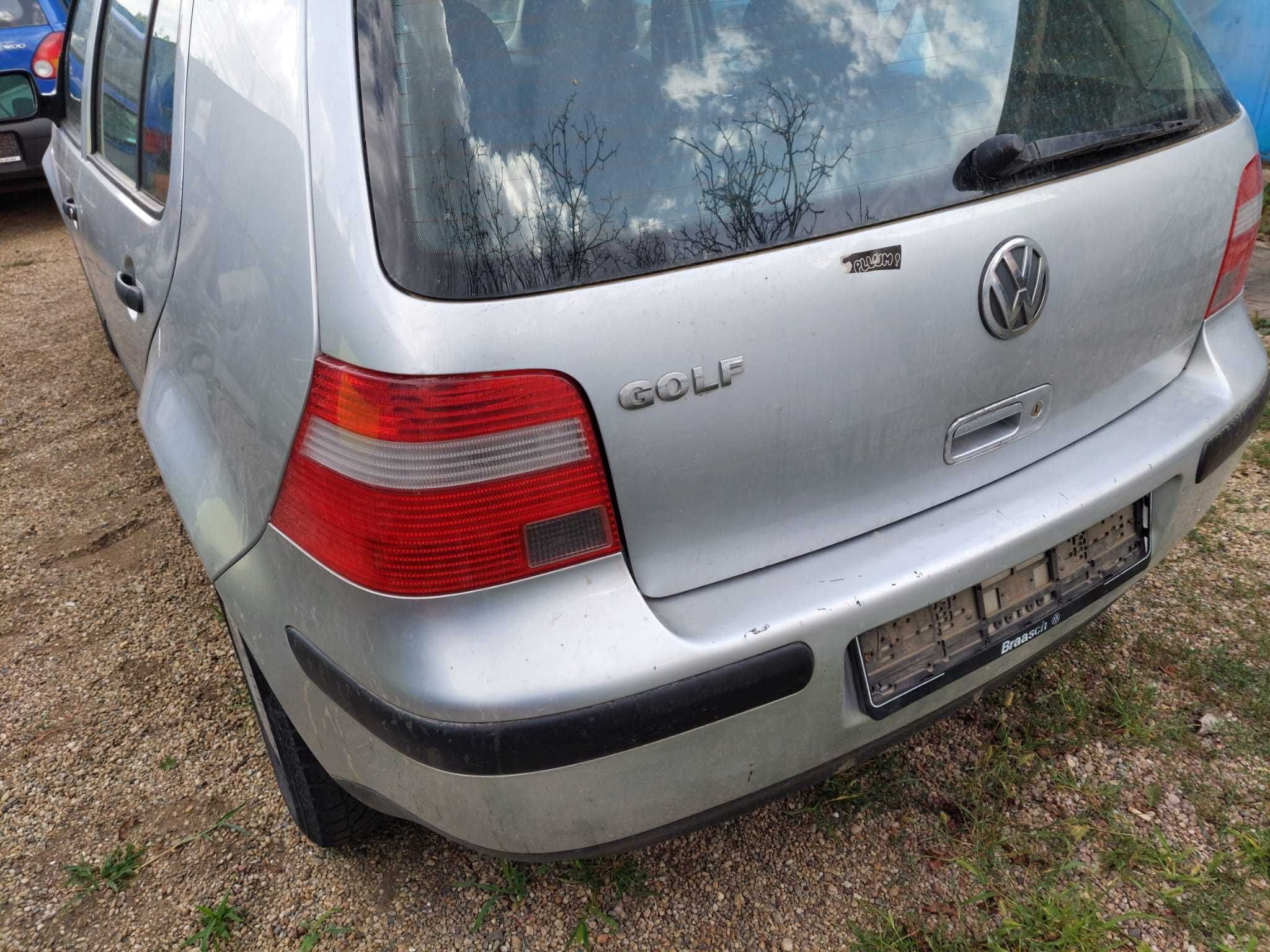 Vw Golf 4 Hatchback, haion complet cu luneta si motoras.