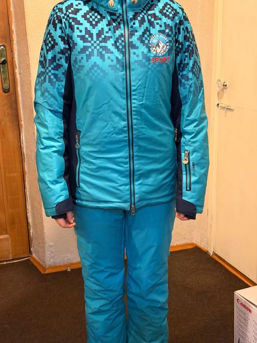 Горнолыжный костюм женский