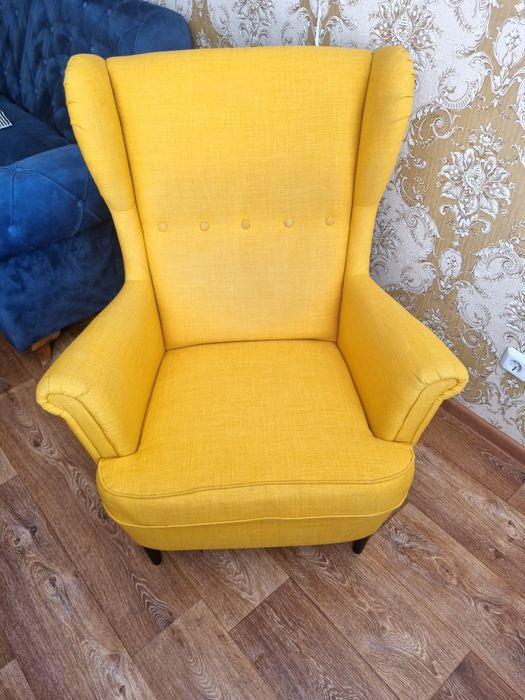 Срочно продам два кресла производство Россия