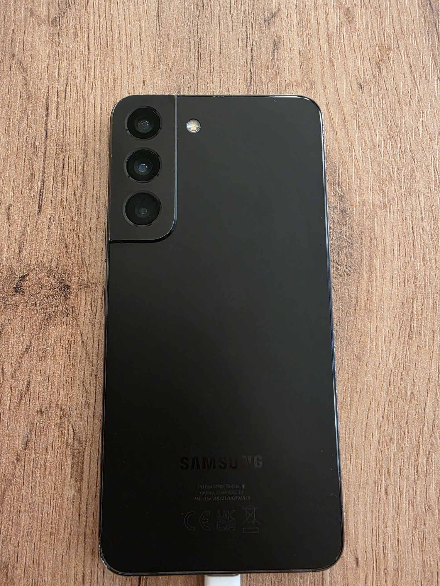 Samsung S22 + кейс