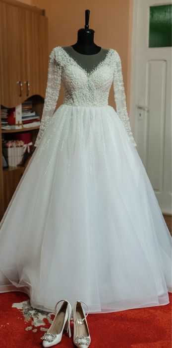 Vand rochie de mireasa