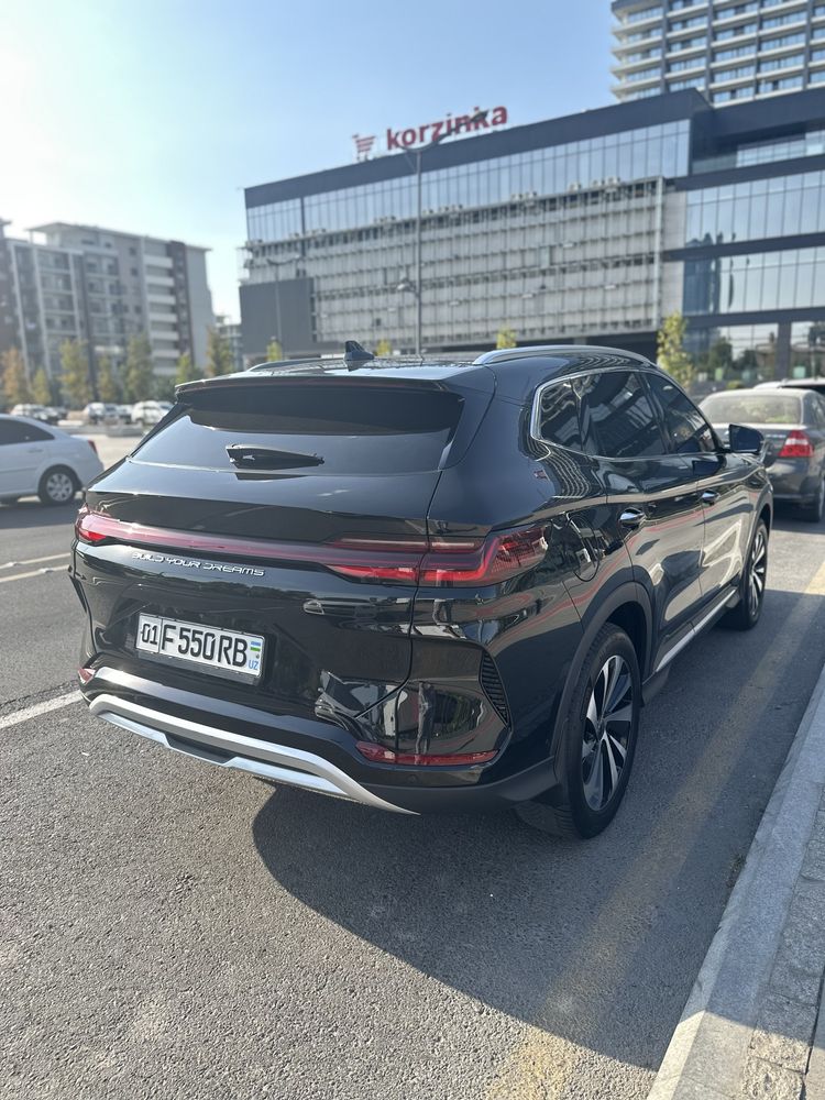 BYD champion 605km