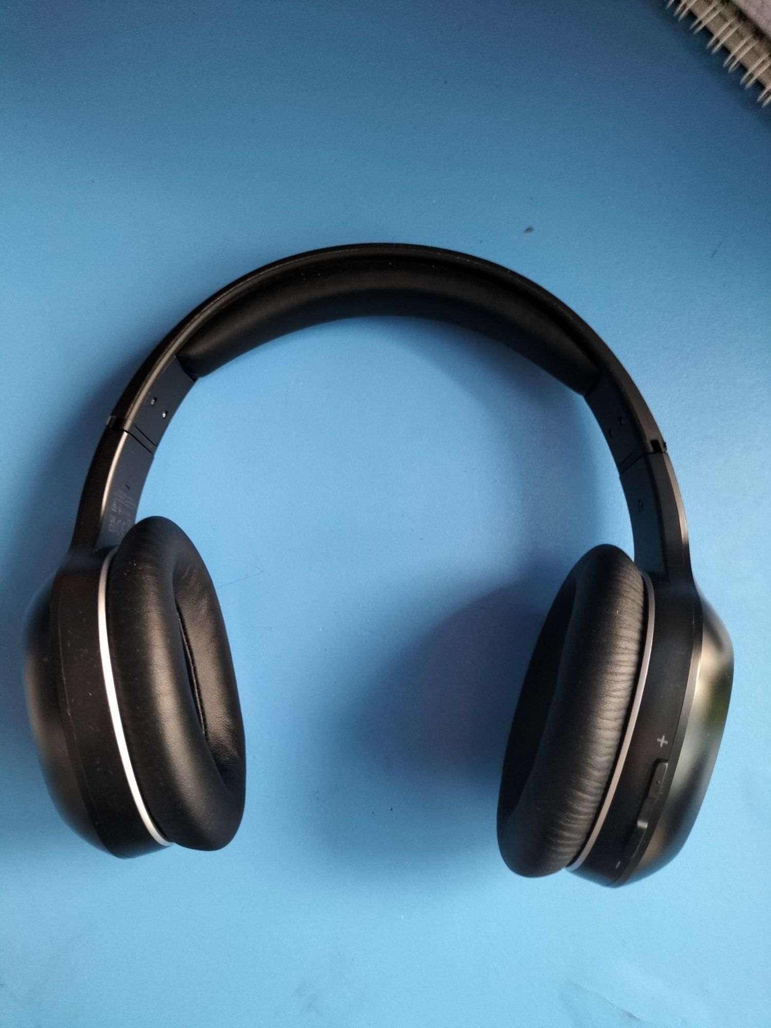 Продам наушники EDIFIER W600BT