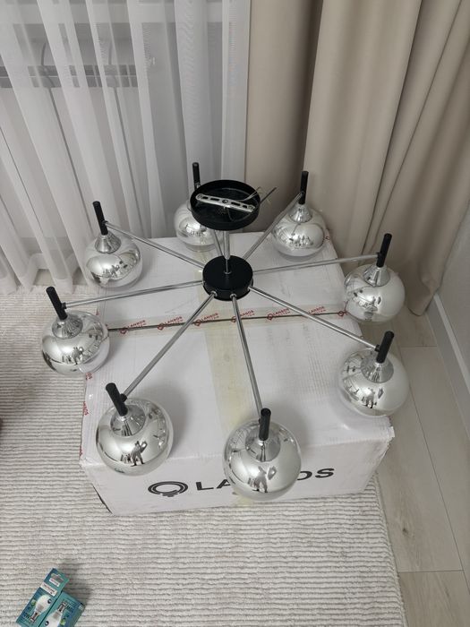 Продам люстру в отличном состоянии