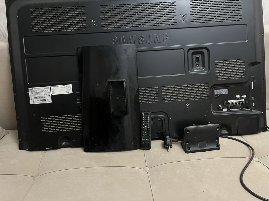 Продам На запчасти Телевизор самсунг