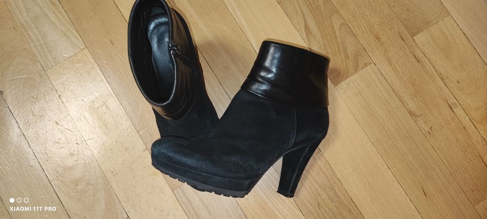 Reducere fulger! Ghete superbe piele naturală, mărimea 37,5