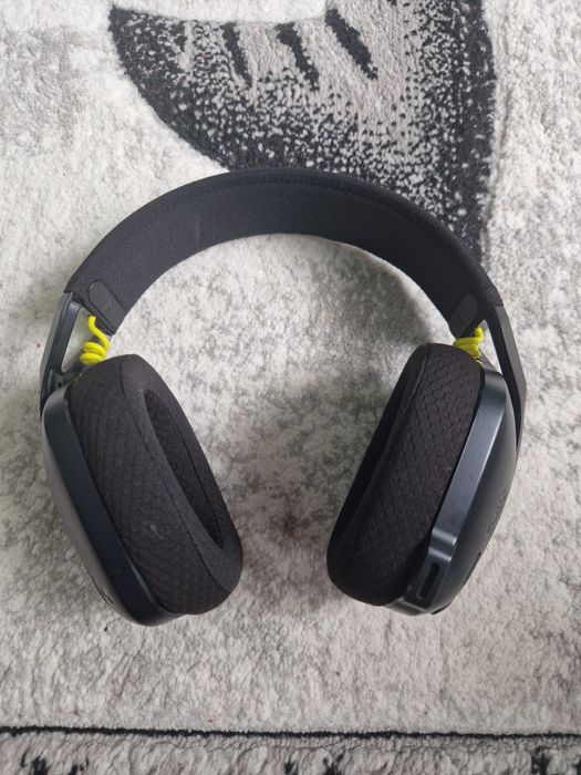 Vand casti Logitech g435