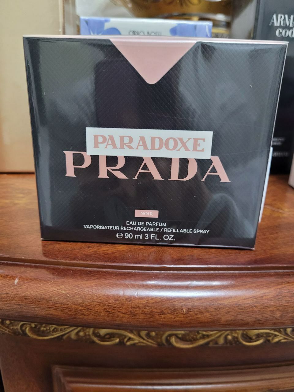 Продаются новые женские духи Prada Paradoxe
