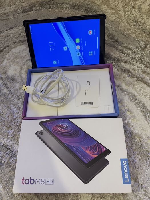 Lenovo  Tab M8 LTE