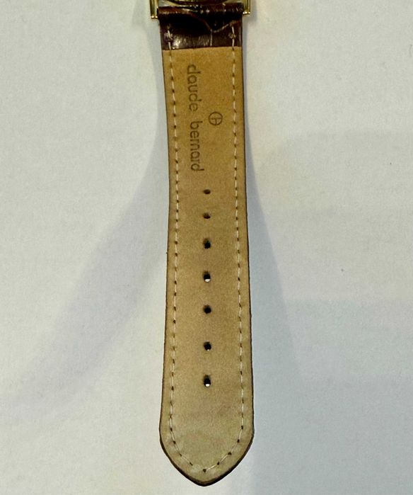 Часовник Claude Bernard с гаранция