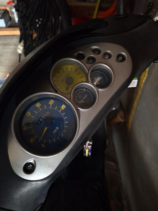 Скутери Benelli 491 и Piaggio NRG