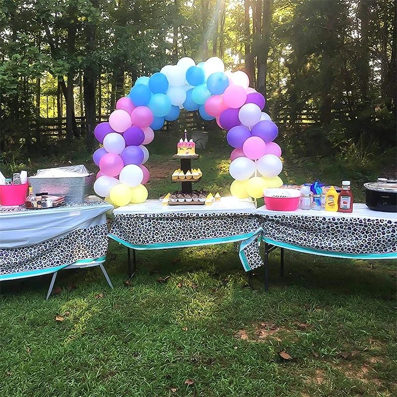 Арка украсяване на балони за маса