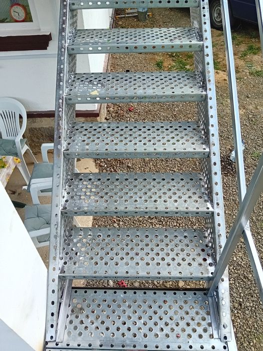 Scara metalica zincata 4mm grosime facem și montaj