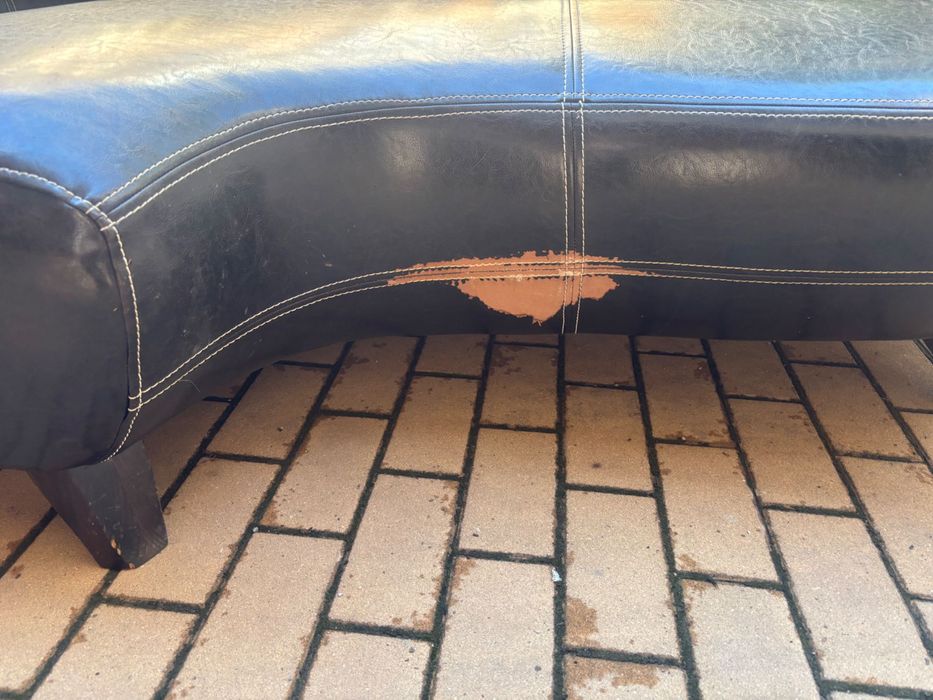 Кожен диван 3 м х 2 м