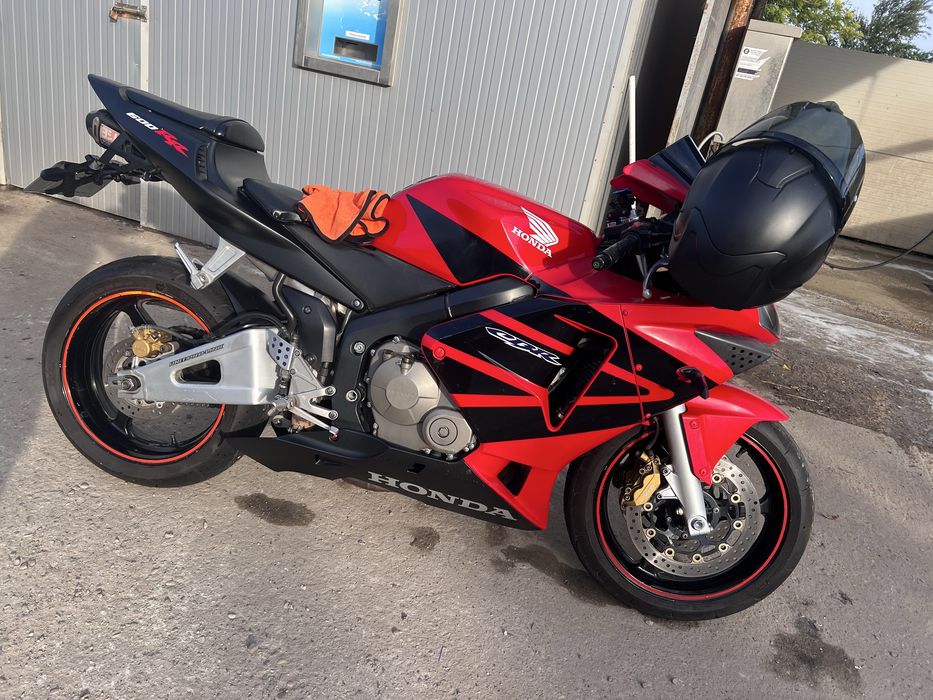 Honda CBR 600RR, PC37