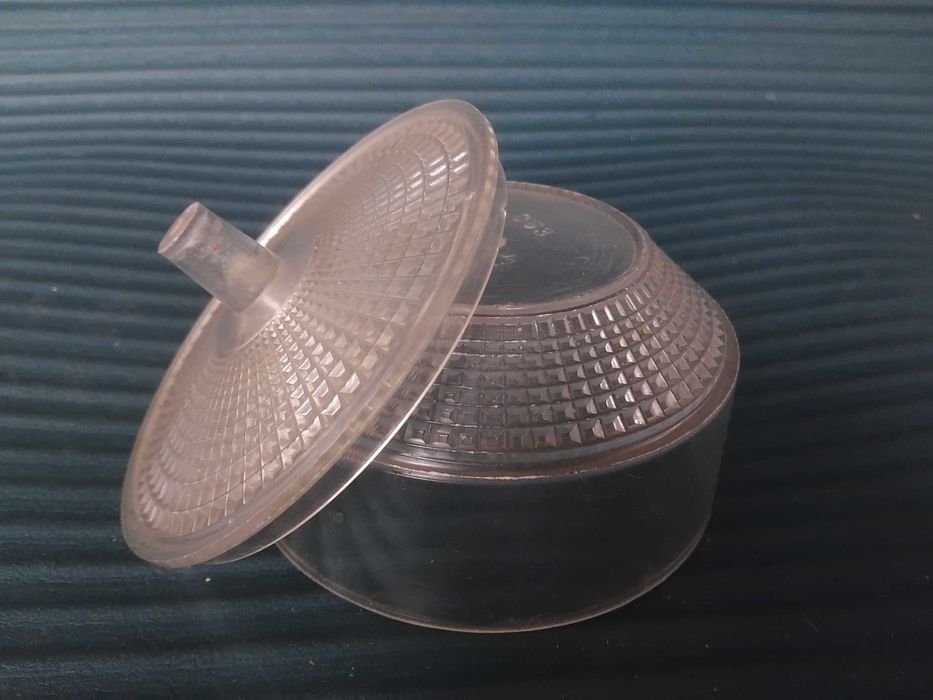 Продавам Захарница