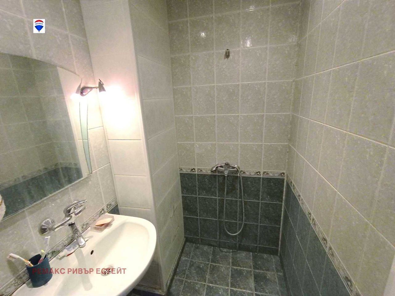 Продава се Тристаен апартамент в Русе, Дружба 3 - 78 кв.м за 1256 €/кв.м - Снимка #11