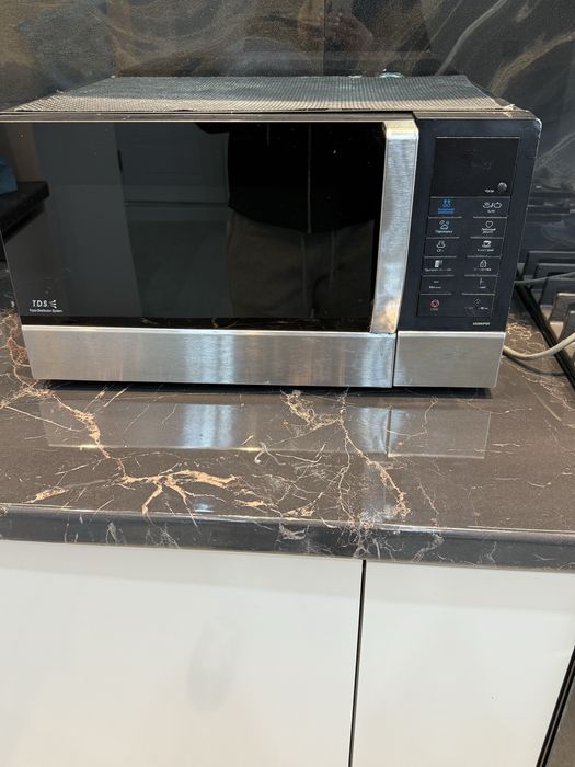 Микроволновая печь, в рабочем состоянии.15000 тг