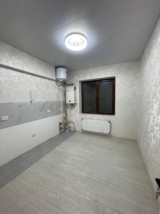 2xonalik uy sotiladi