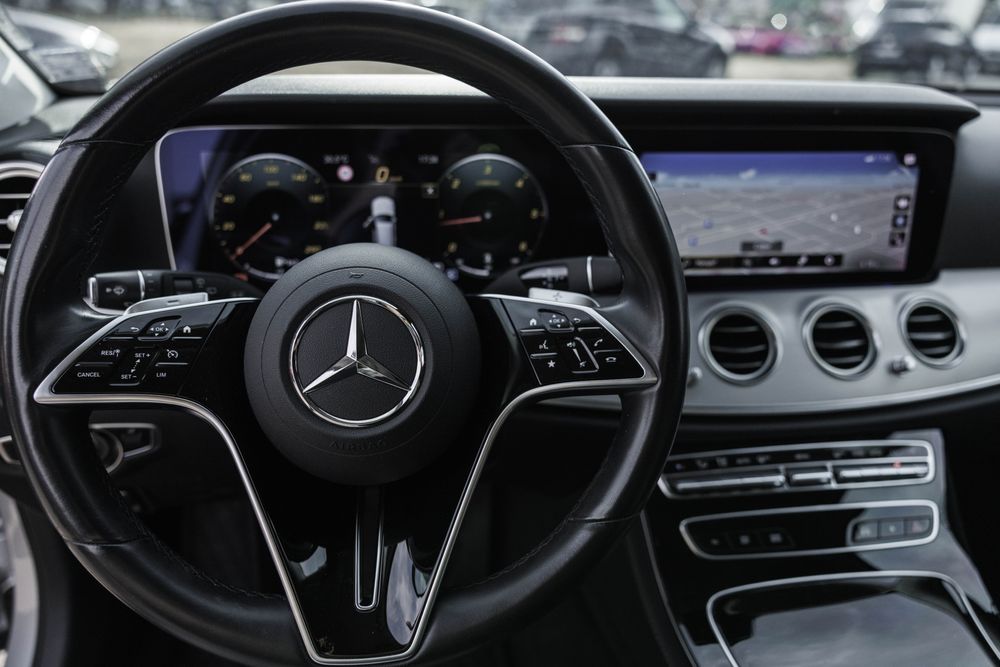 Mercedes Benz - 45 хил. Км. 2021 година от Силвър Стар W1K2132041A9754