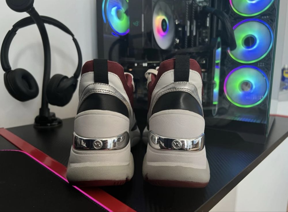 Adidasi dama Michael Kors