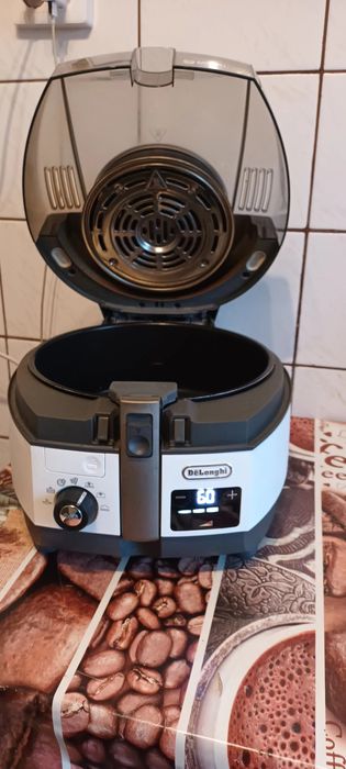 Friteuza cu aer cald DE  LONGHI model FH 1394/1