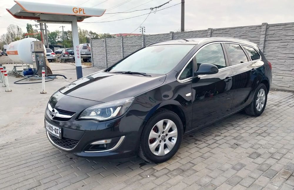 Opel Astra Opel Astra J, motorizare 1.6 cdti, 136cp