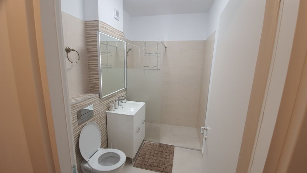 Inchiriez apartament 2 camere 65mp bloc nou Craiova Mall Electroputere