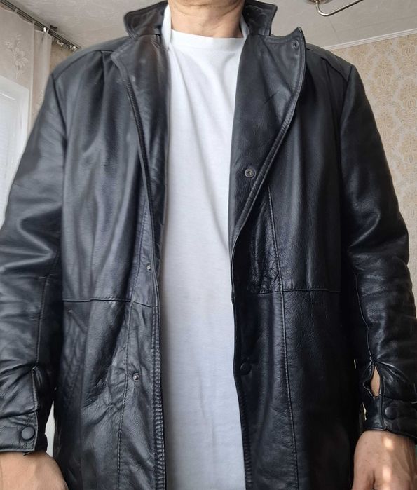 Дамско кожено яке от естествена кожа.