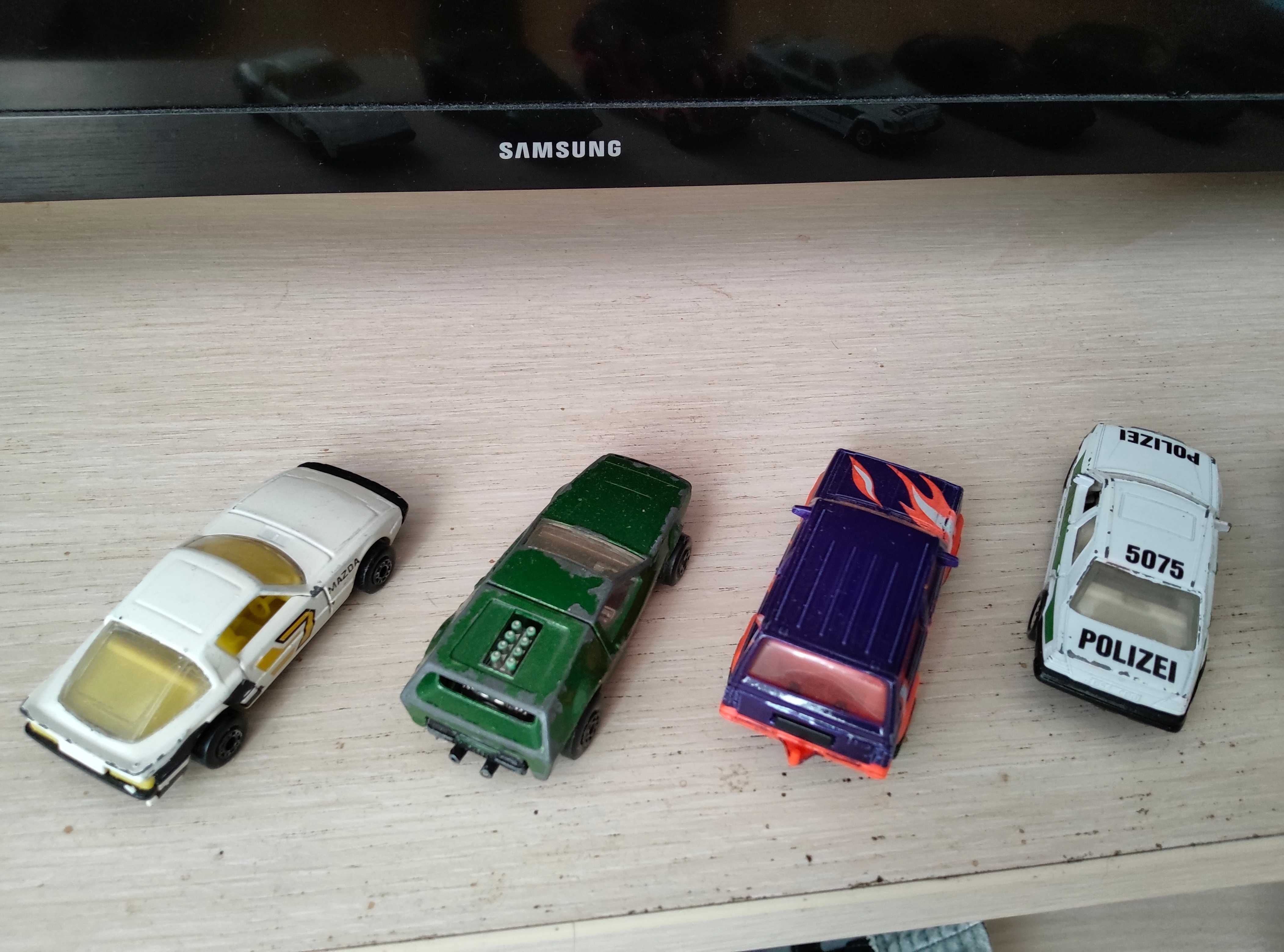 Колички Matchbox