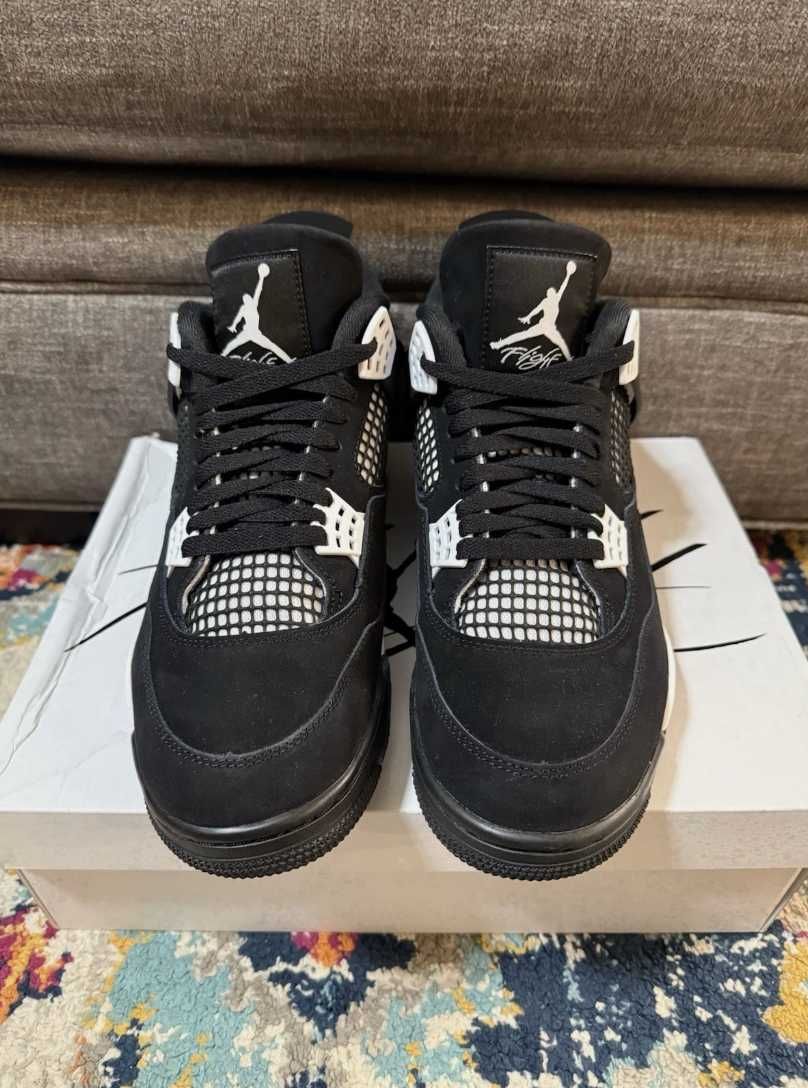 Adidasi Nike Air Jordan 4 White Thunder - verificare colet