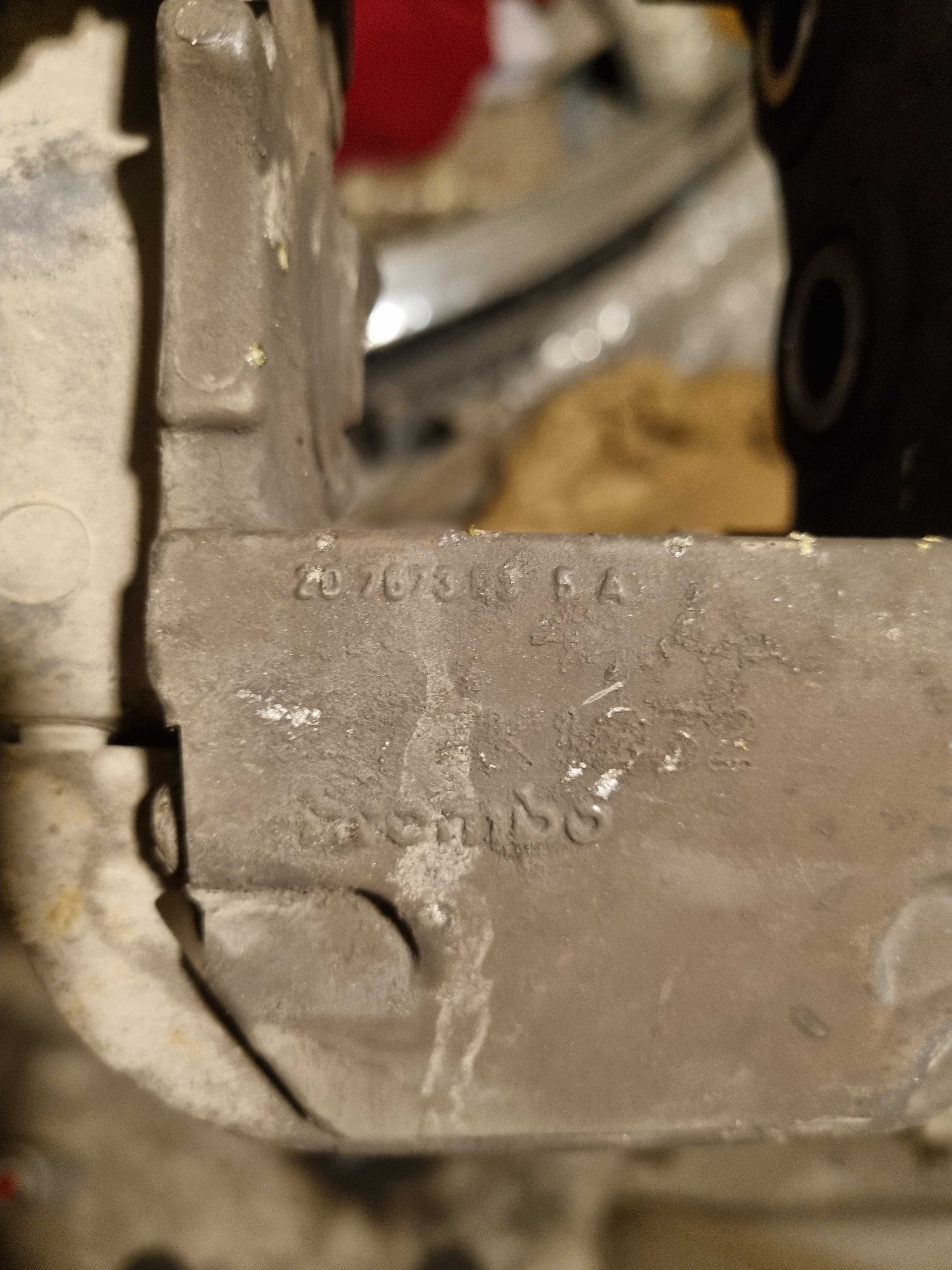 Комплект 4 бутални апарати Brembo с накладки за  Q7, Тouareg, Сayenne